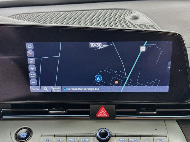 Used 2025 Hyundai Elantra Limited FWD image 13