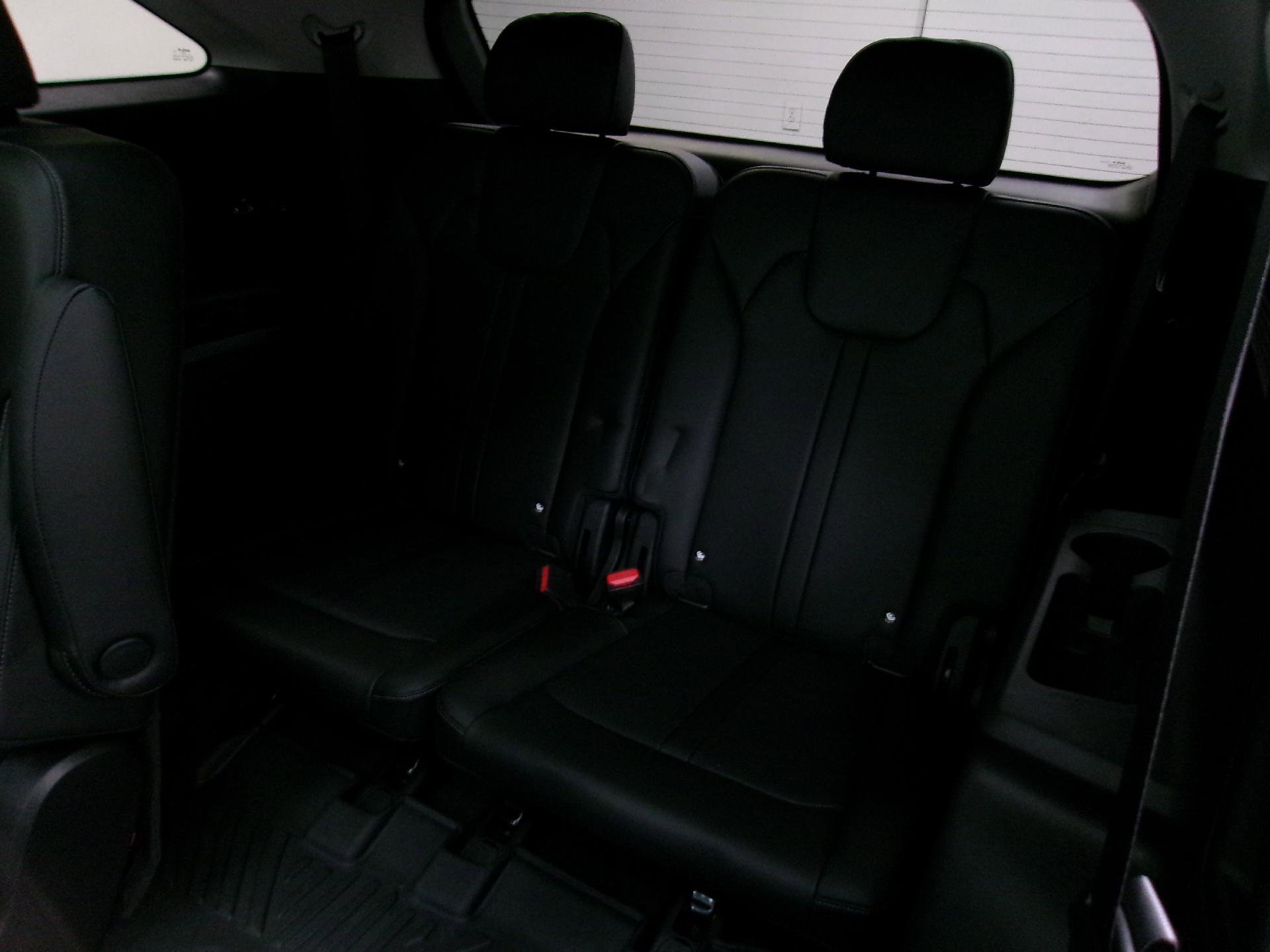 Used 2024 Kia Sorento SX image 12