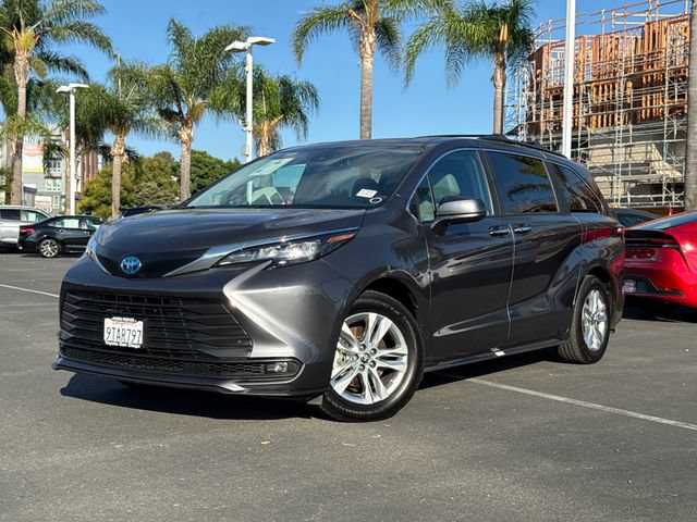 Certified 2025 Toyota Sienna XLE w/ XLE Plus Package AWD/4WD image 2