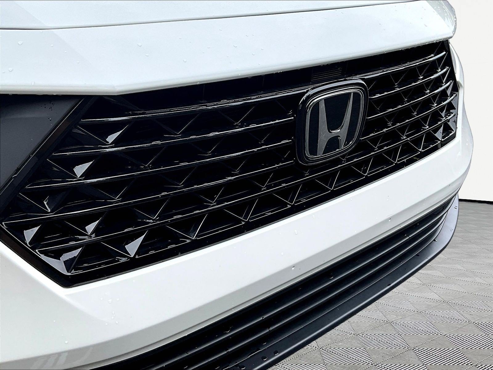 Used 2023 Honda Accord EX image 32