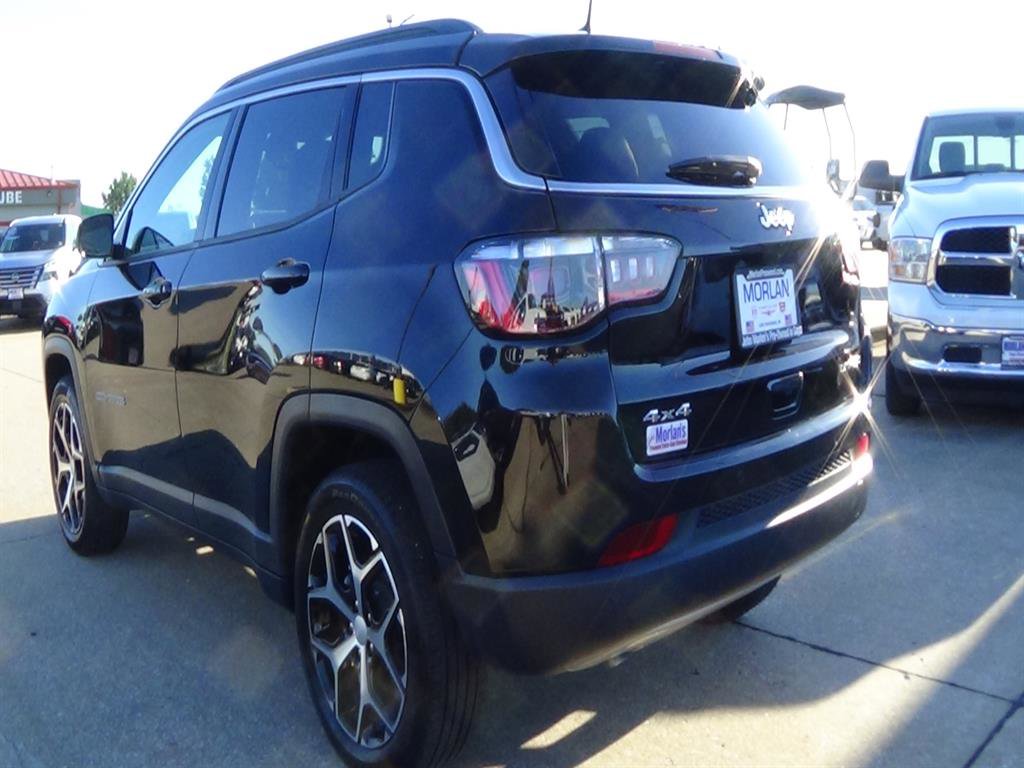 Used 2024 Jeep Compass Limited w/ Sun and Sound Group image 8