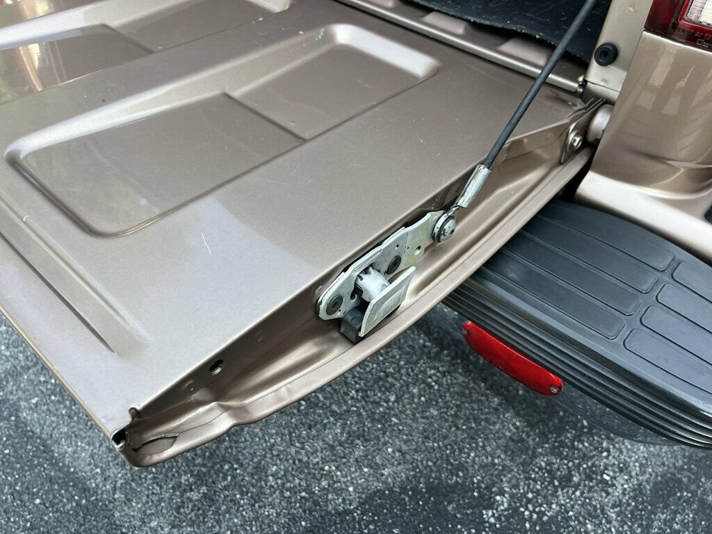 Used 1995 Chevrolet Silverado 1500 4x4 Regular Cab image 48