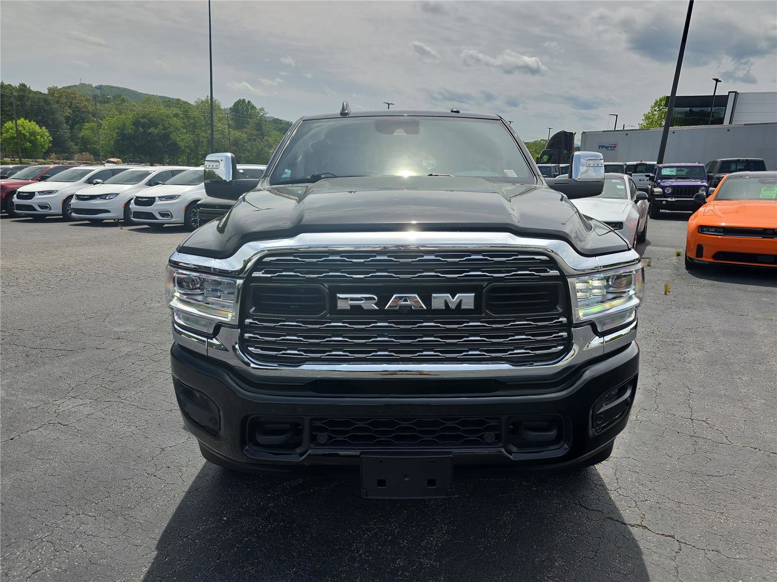 Used 2024 RAM 3500 Limited AWD/4WD image 7