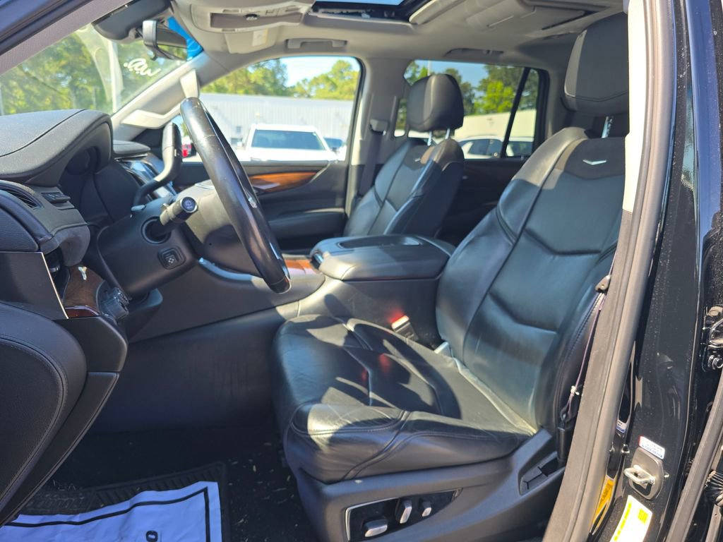 Used 2017 Cadillac Escalade Premium Luxury AWD/4WD image 29