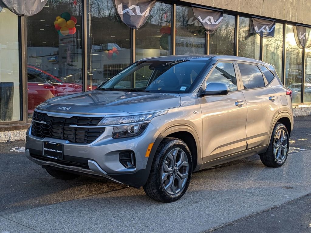 Certified 2025 Kia Seltos LX