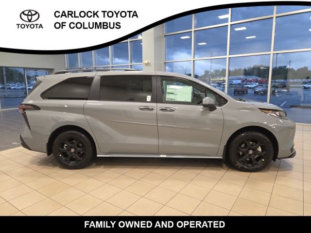 New 2026 Toyota Sienna XLE Woodland Edition AWD/4WD image 7