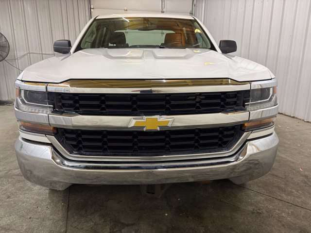 Used 2018 Chevrolet Silverado 1500 W/T w/ Trailering Package RWD image 2