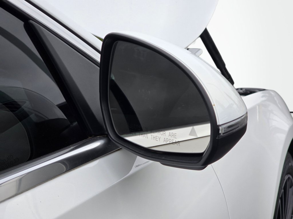 Used 2024 Mercedes-Benz C 300 4MATIC Sedan image 30