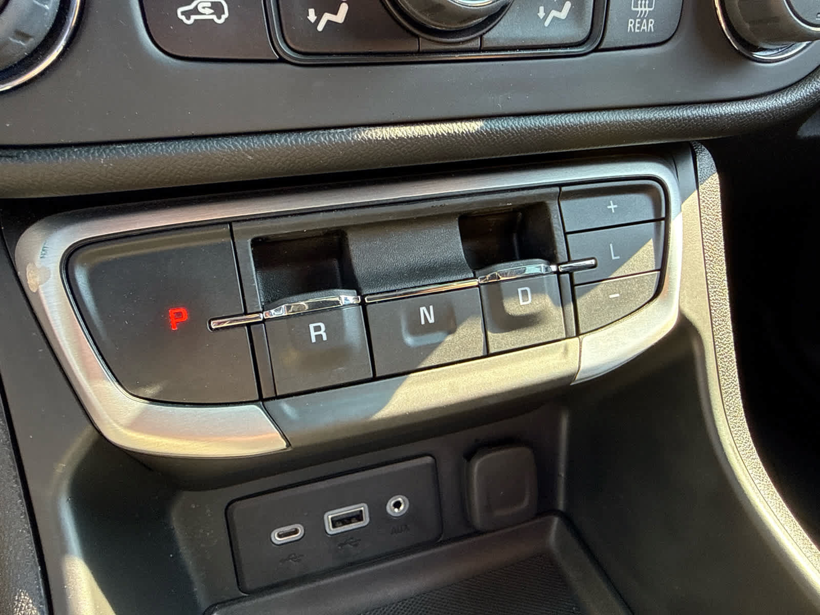 Certified 2023 GMC Terrain SLE w/ Driver Convenience Package AWD/4WD image 19