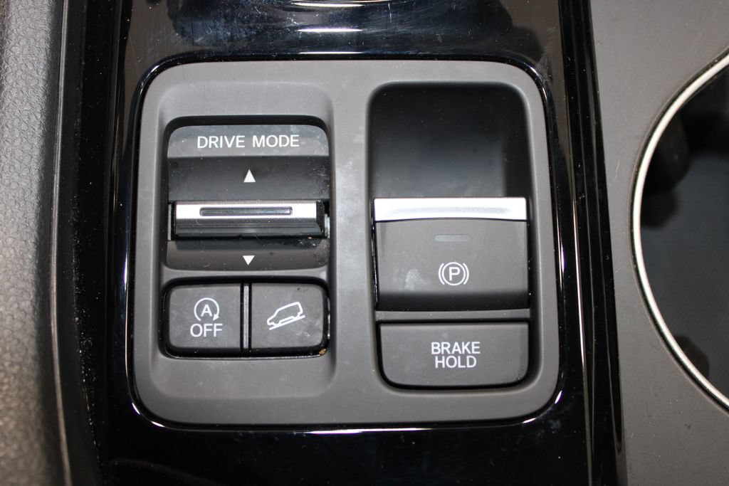Used 2023 Honda Pilot LX image 41