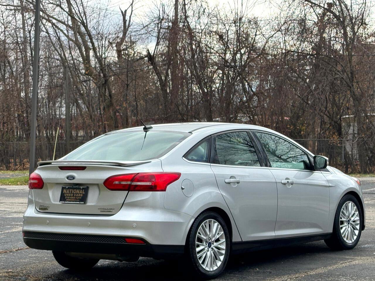 Used 2016 Ford Focus Titanium w/ Titanium Technology Package FWD image 18