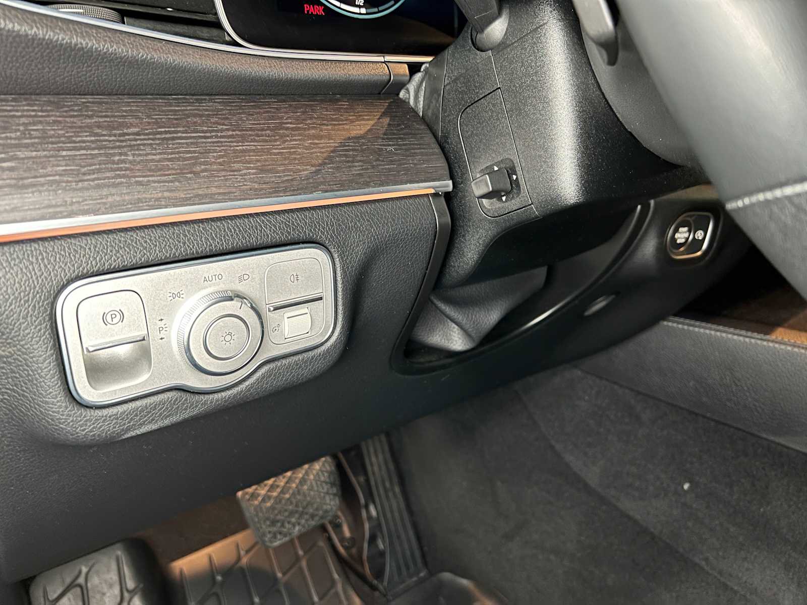 Used 2022 Mercedes-Benz GLE 350 4MATIC image 26