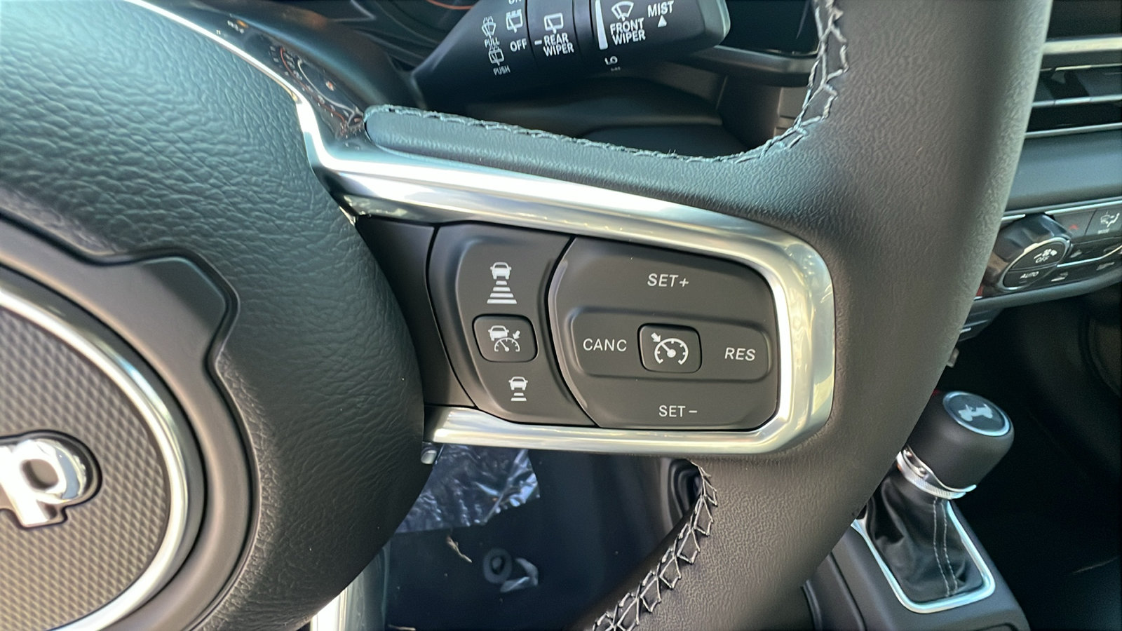 New 2026 Jeep Wrangler Unlimited Sahara AWD/4WD image 24