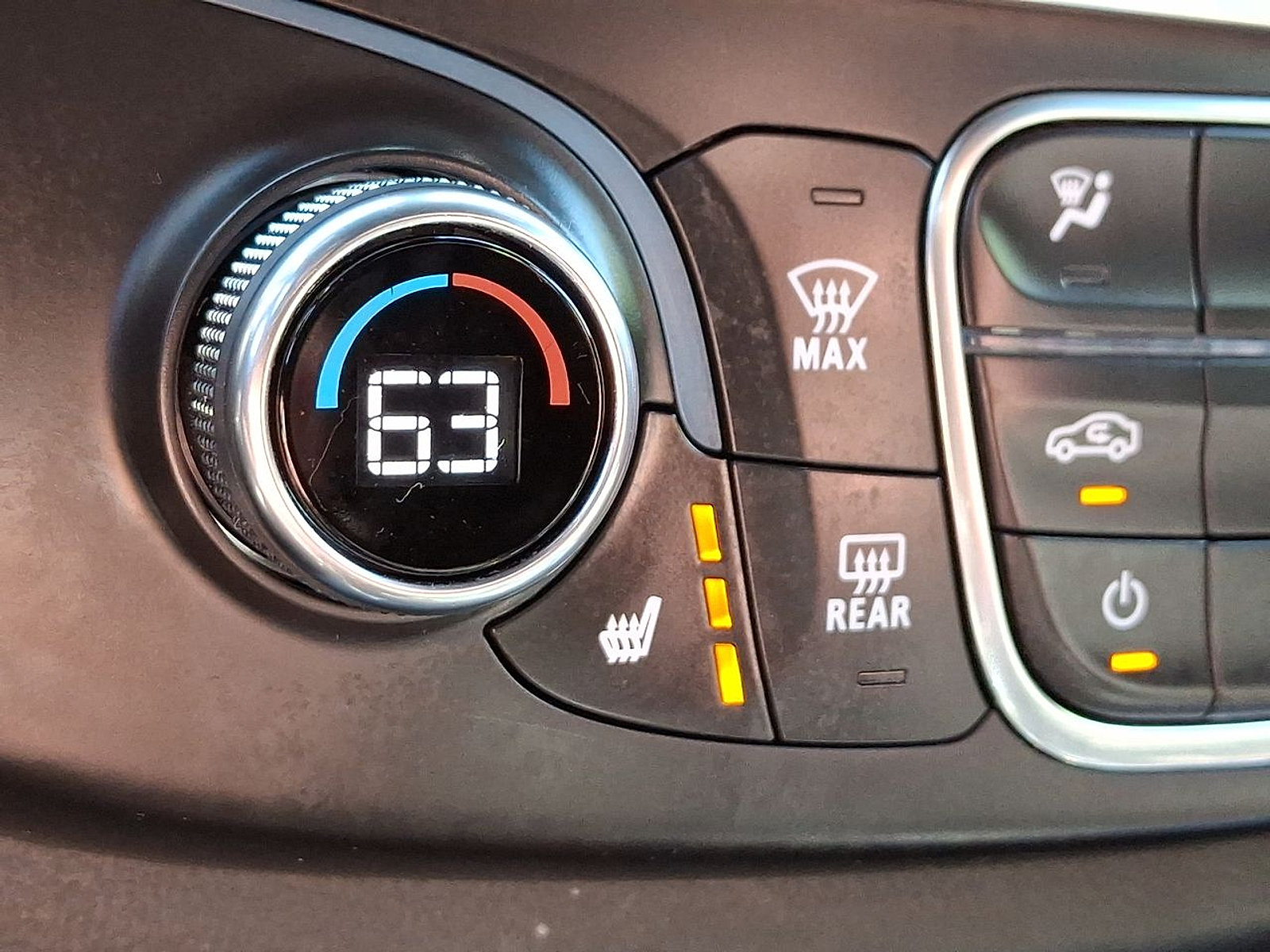 Certified 2023 Chevrolet Traverse LT FWD image 19