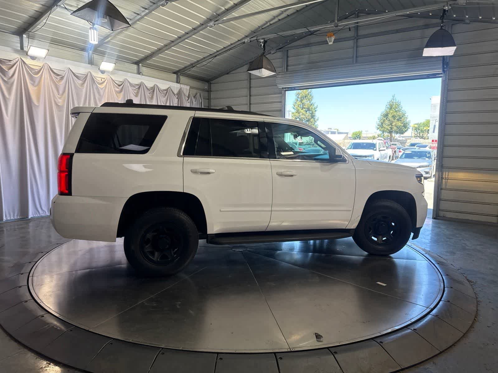 Used 2017 Chevrolet Tahoe LT RWD image 4