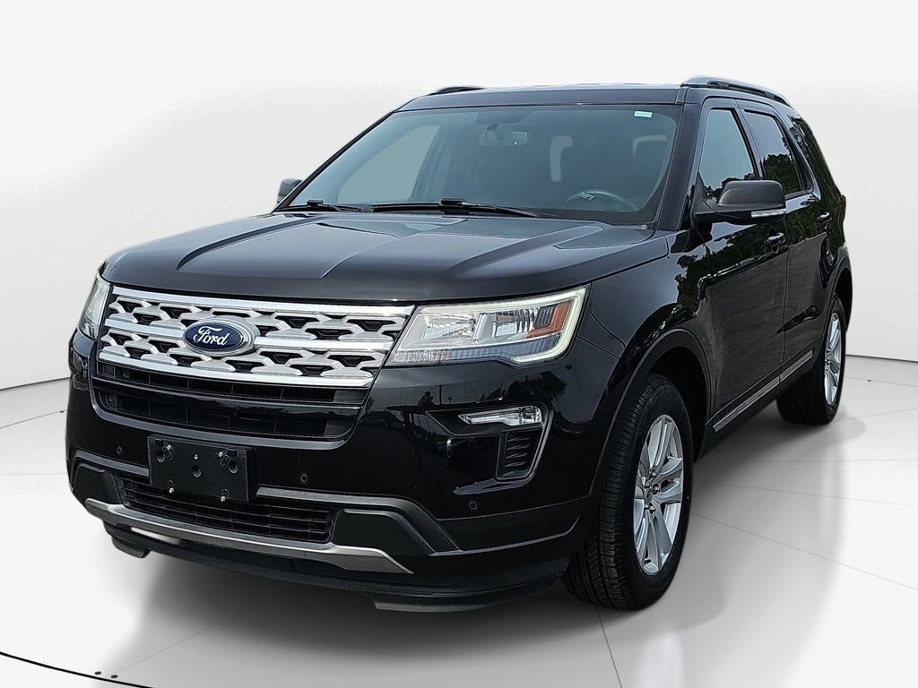 Used 2019 Ford Explorer XLT w/ Equipment Group 202A AWD/4WD image 10