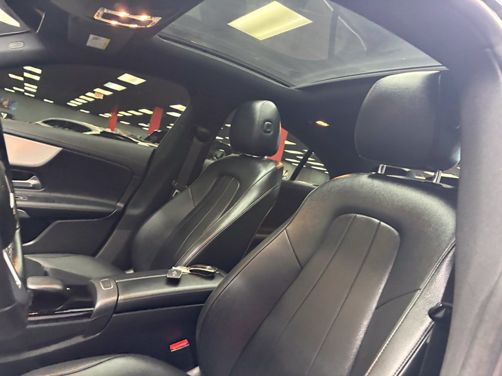 Used 2023 Mercedes-Benz CLA 250 image 33
