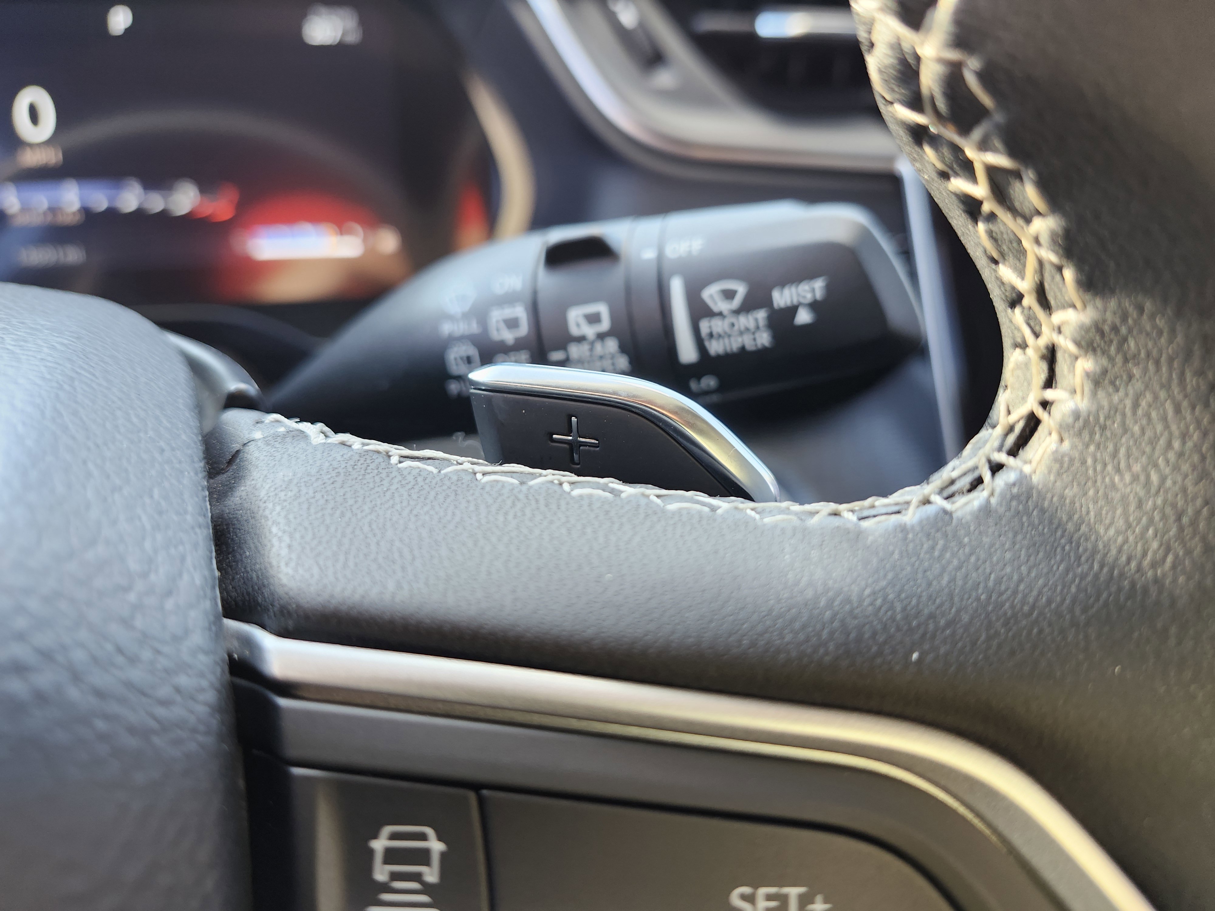 Used 2023 Jeep Grand Cherokee Laredo image 10