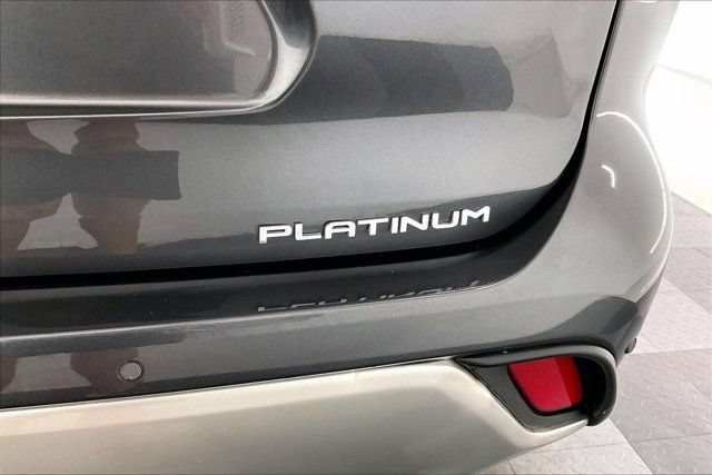 Used 2022 Toyota Highlander Platinum FWD image 7