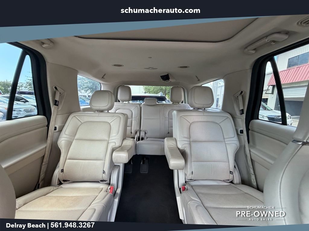 Used 2020 Lincoln Navigator Reserve w/ Cargo Convenience Package RWD image 28