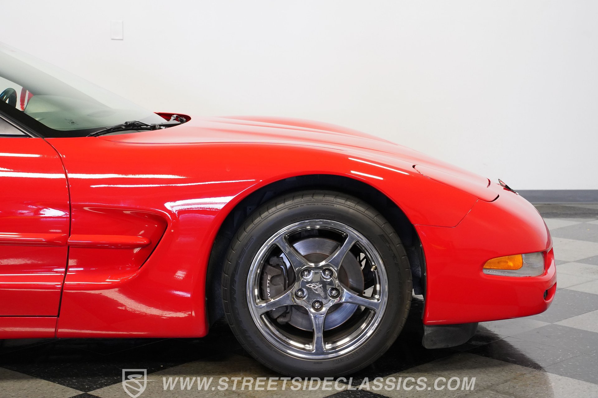 Used 1999 Chevrolet Corvette Convertible w/ Memory Pkg RWD image 31