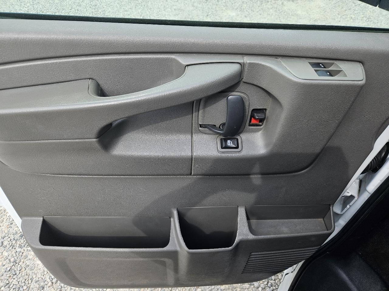 Used 2014 Chevrolet Express 1500 LT w/ LT Preferred Equipment Group AWD/4WD image 12