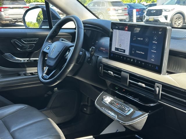 Certified 2023 Lincoln Corsair AWD w/ Equipment Group 101A image 33