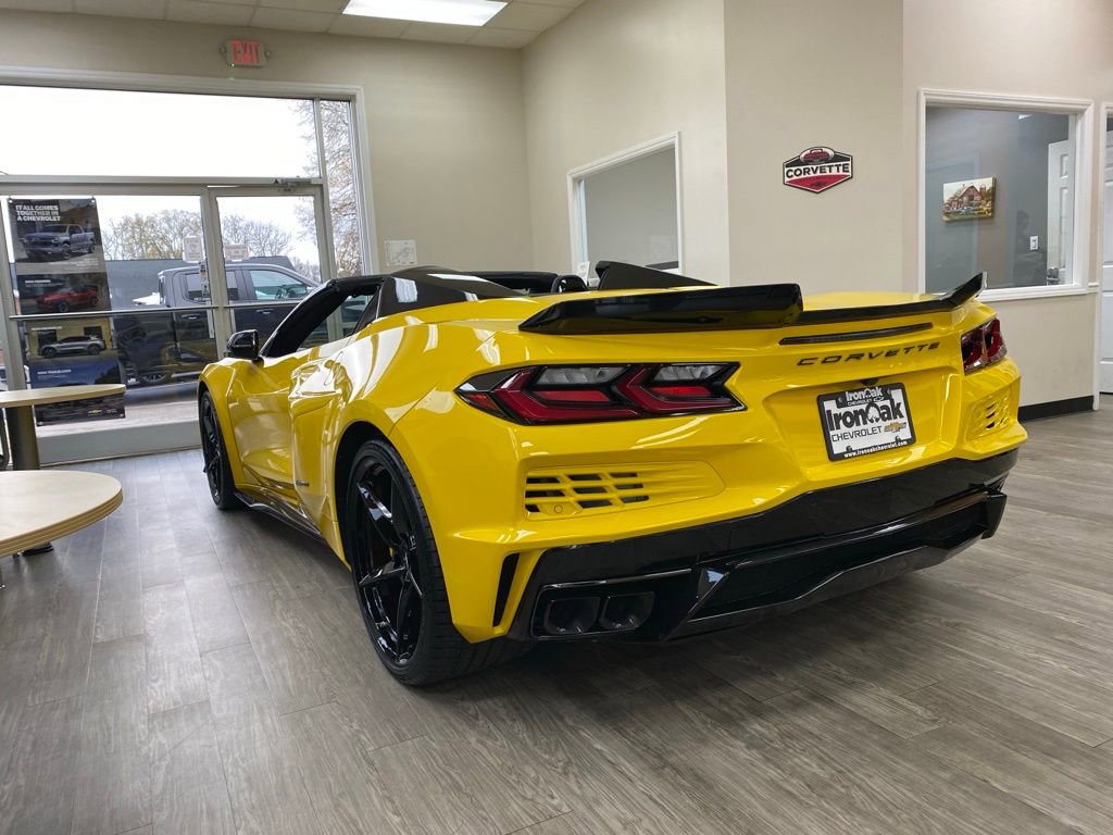 New 2026 Chevrolet Corvette E-Ray w/ Stealth Interior Trim Package image 5