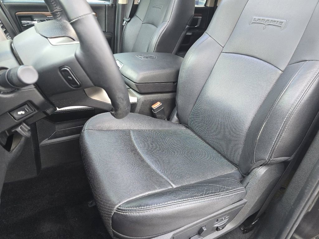 Used 2016 RAM 1500 Laramie image 23