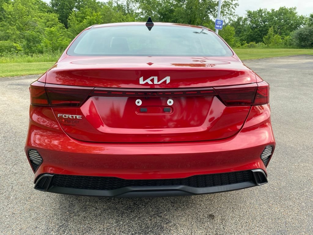 Certified 2023 Kia Forte LXS w/ LXS Technology Package FWD image 4