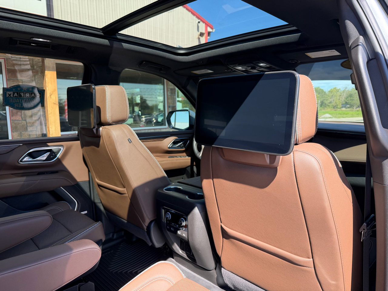 Used 2024 Chevrolet Tahoe High Country w/ Advanced Technology Package image 29