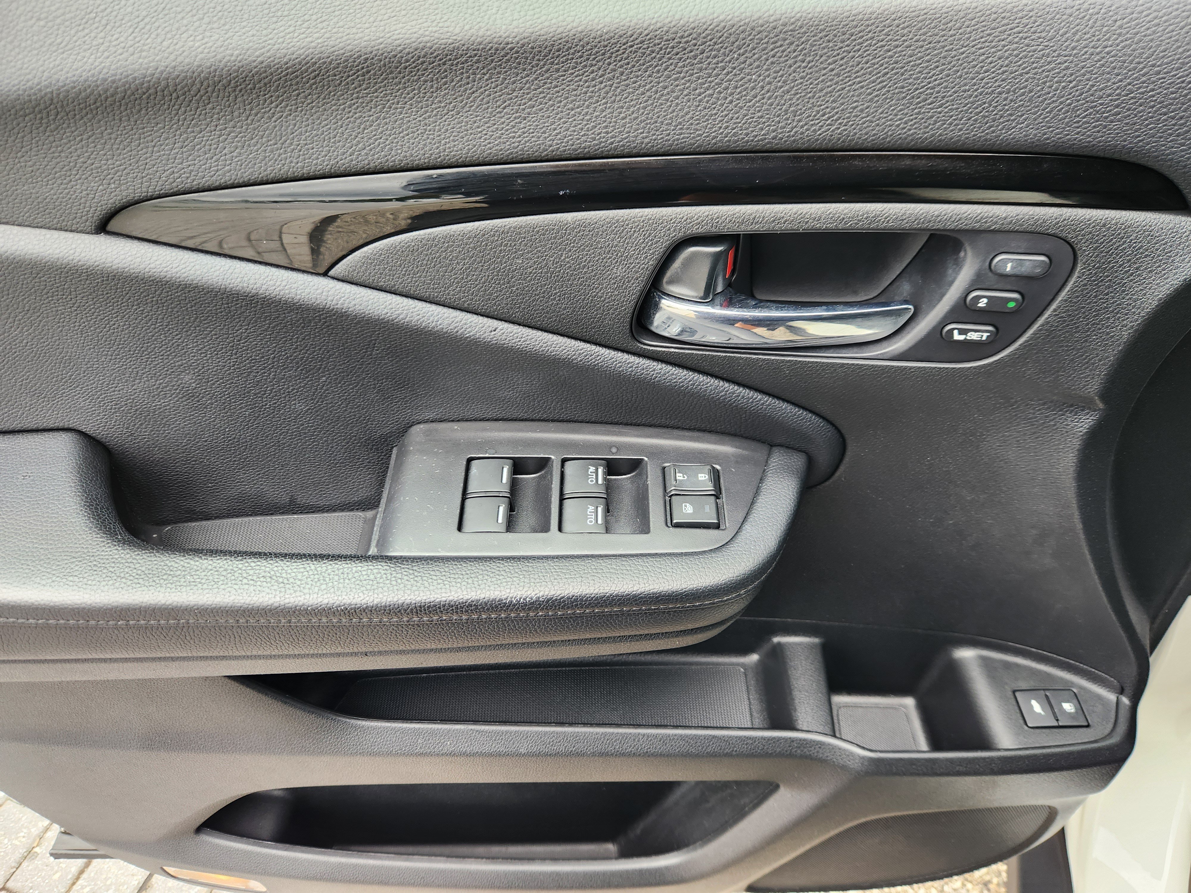 Used 2019 Honda Pilot Elite image 19