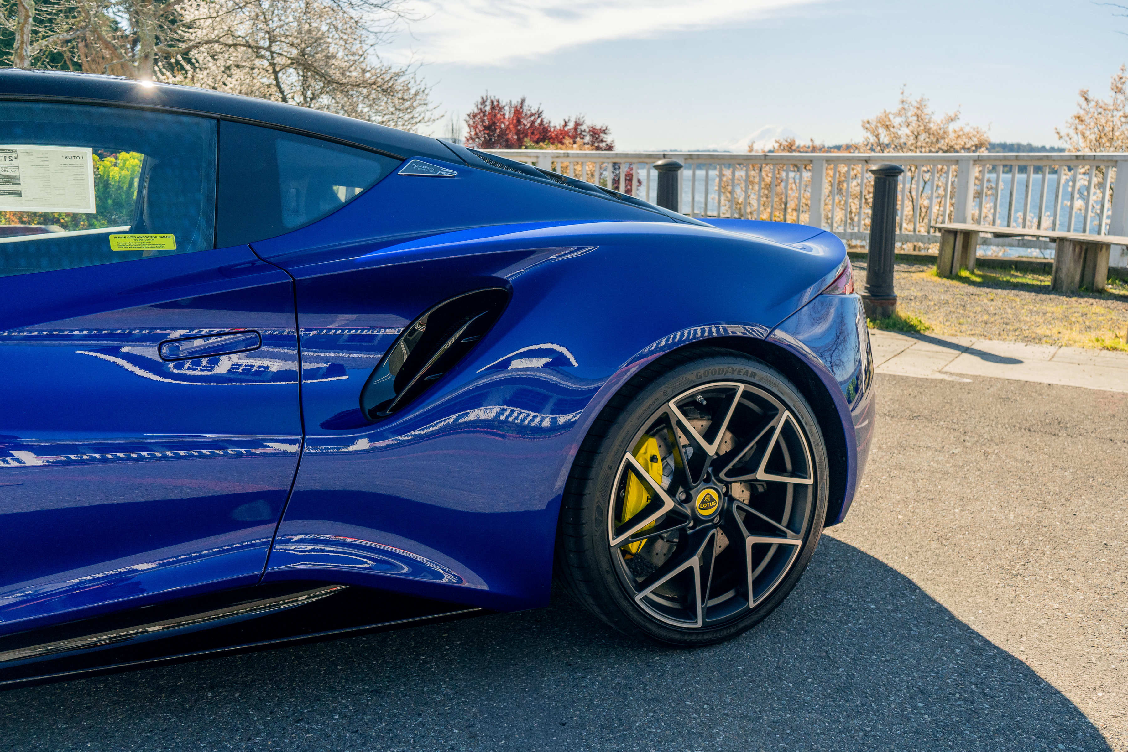 New 2026 Lotus Emira SE image 5