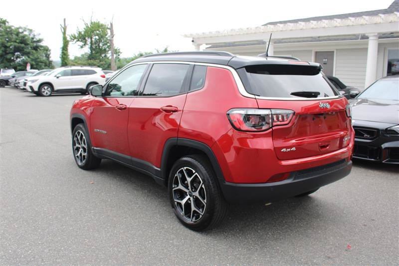 Used 2025 Jeep Compass Limited AWD/4WD image 6