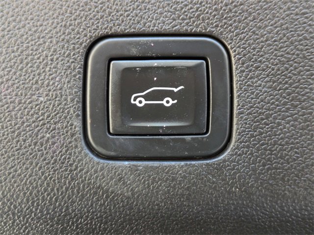 Used 2021 Chevrolet Suburban Premier w/ Premium Package image 14