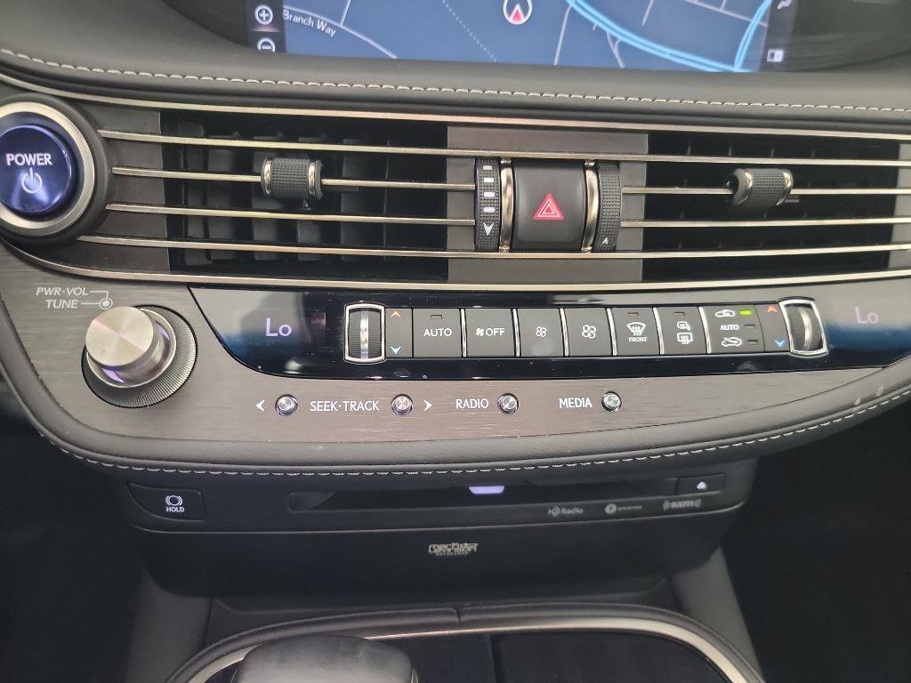 Used 2019 Lexus LS 500h AWD image 34