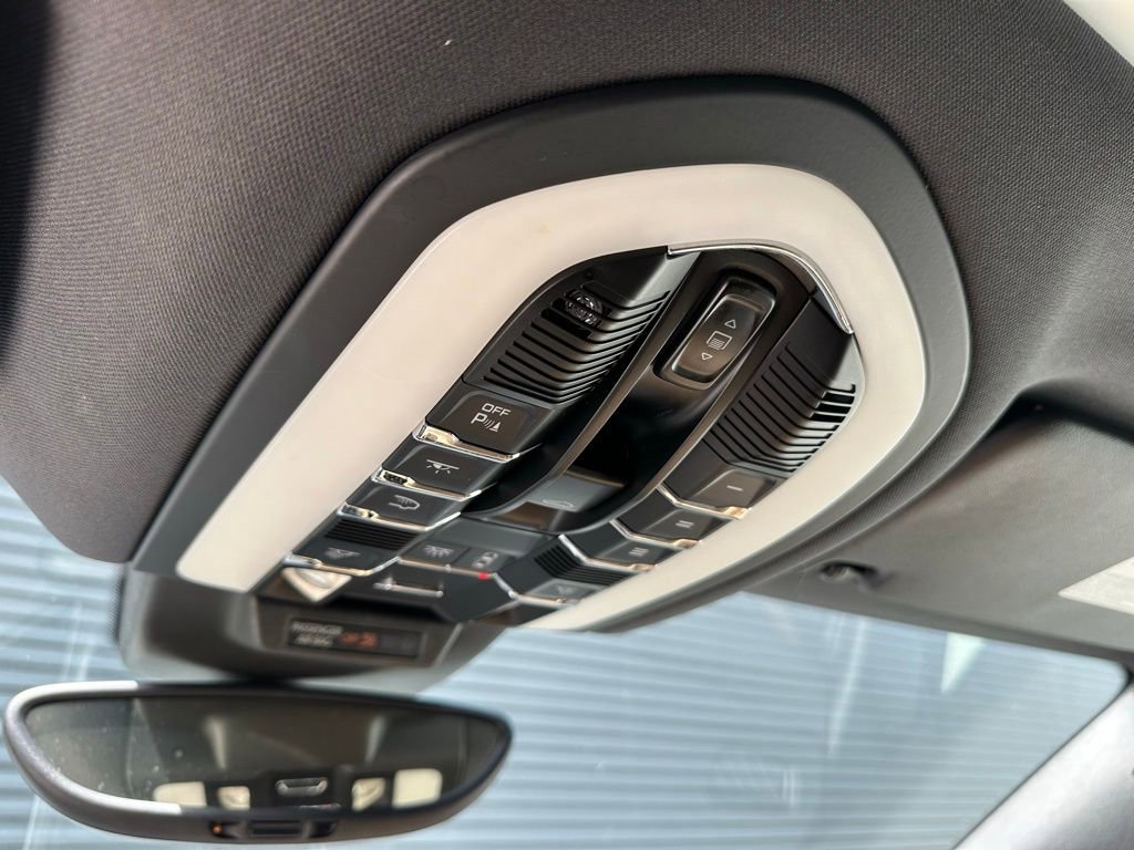 Certified 2018 Porsche Macan w/ Premium Package Plus AWD/4WD image 27