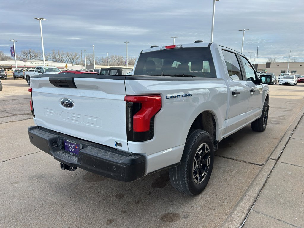 Used 2023 Ford F150 Lightning Pro image 5
