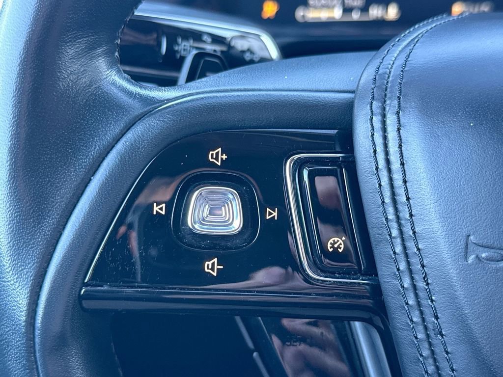Used 2023 Lincoln Aviator Reserve image 38