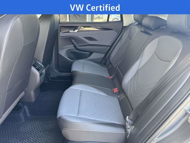 Used 2025 Volkswagen Tiguan SE image 28