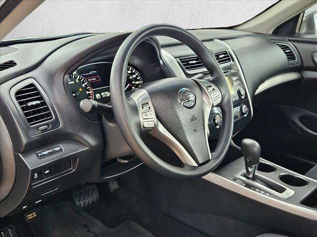 Used 2015 Nissan Altima 2.5 S w/ Power Driver Seat Package FWD image 10