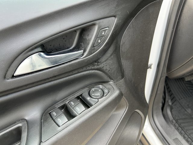 Used 2018 Chevrolet Equinox LT FWD image 24