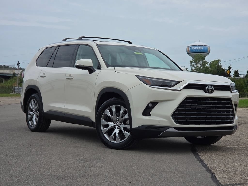 Used 2024 Toyota Grand Highlander AWD Hybrid image 2