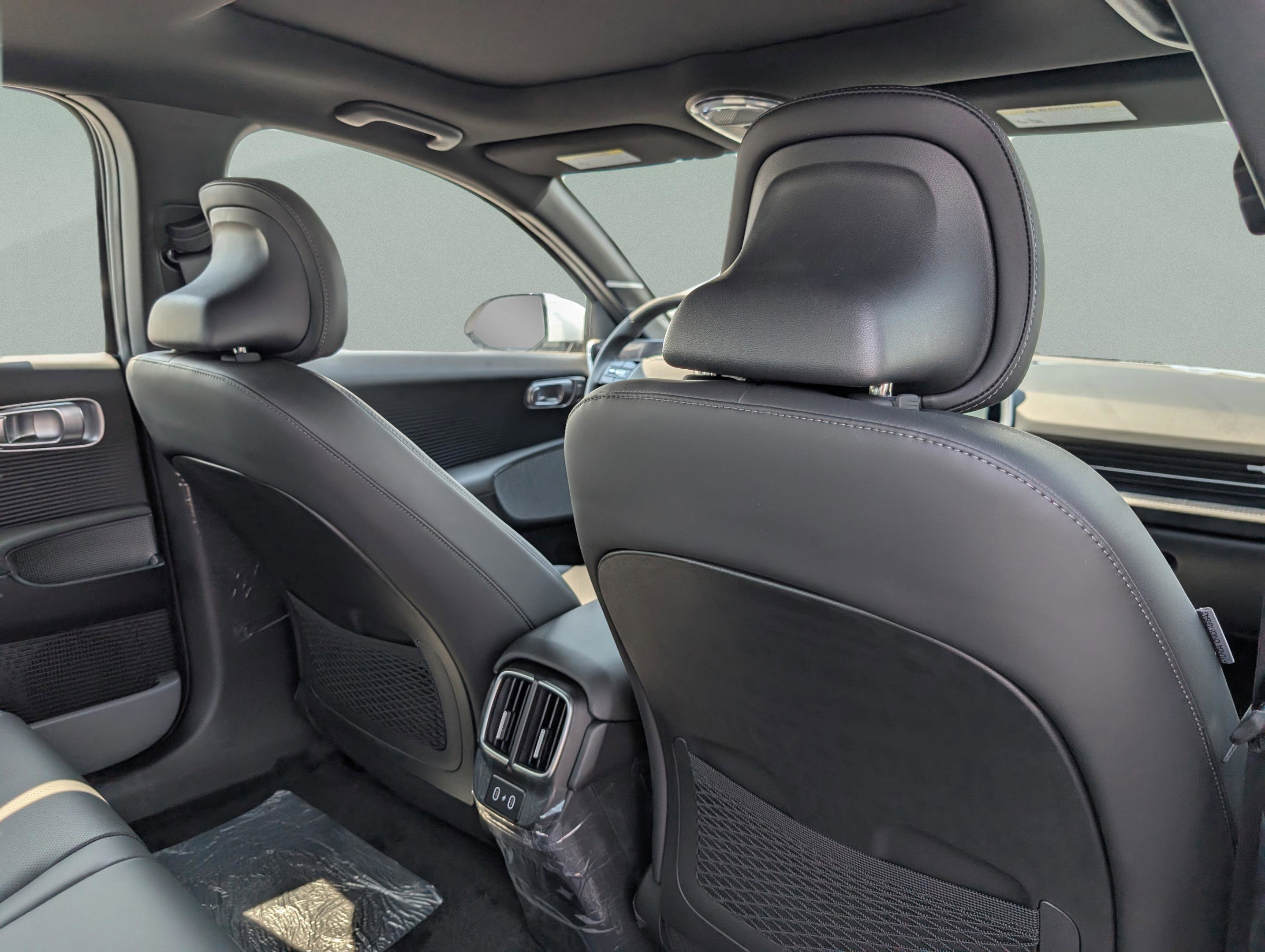 New 2025 Hyundai Ioniq 6 Limited AWD/4WD image 32