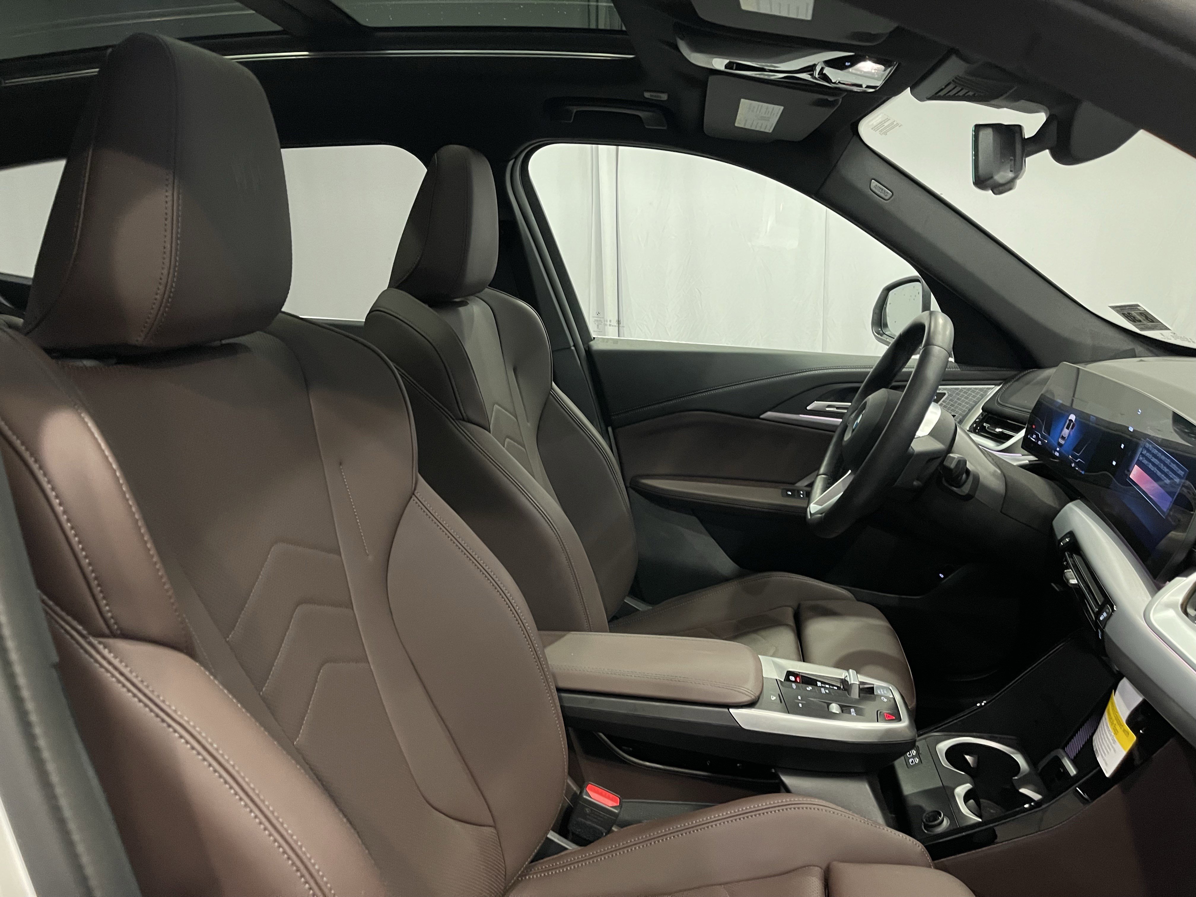 Used 2025 BMW X1 xDrive28i w/ Convenience Package image 15