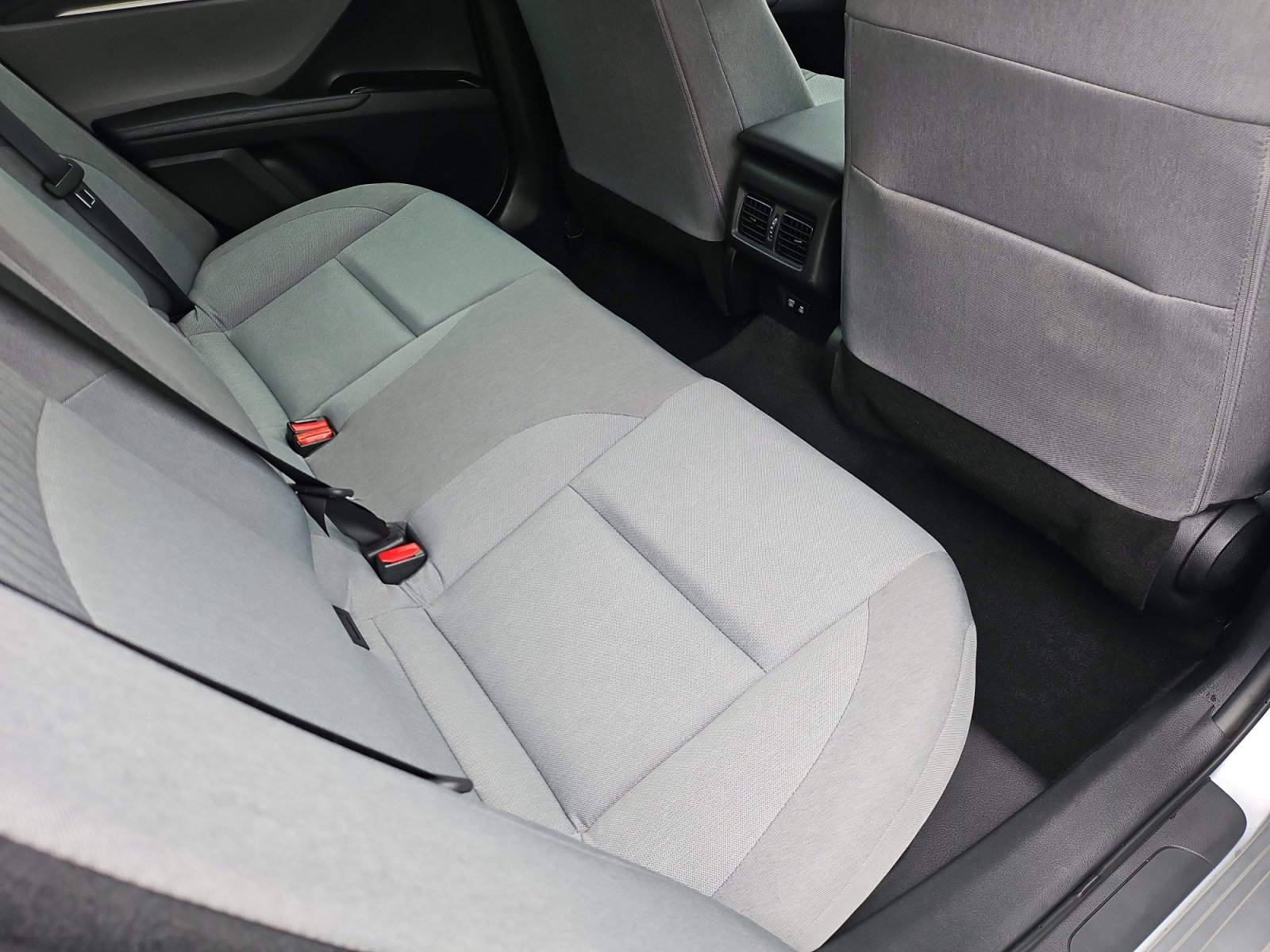 Used 2026 Toyota Camry LE FWD image 32
