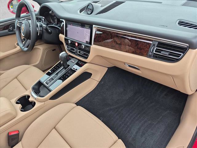 Used 2025 Porsche Macan Turbo AWD/4WD image 24