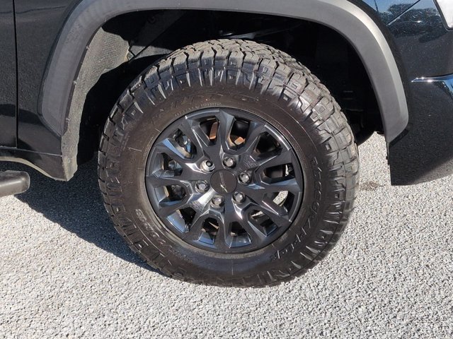 Used 2024 Toyota Tundra SR5 w/ SR5 Convenience Package AWD/4WD image 10