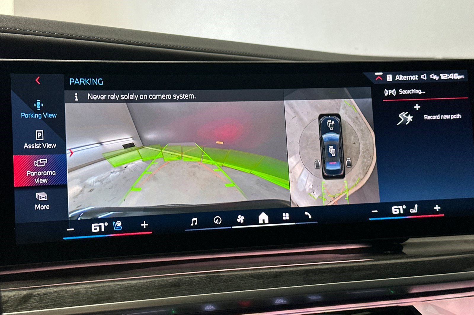 Certified 2024 BMW i7 M70 w/ Executive Package image 27