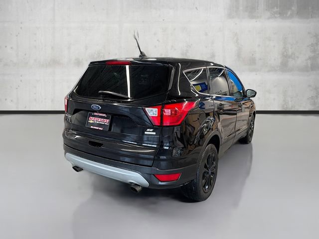 Used 2019 Ford Escape SE image 5